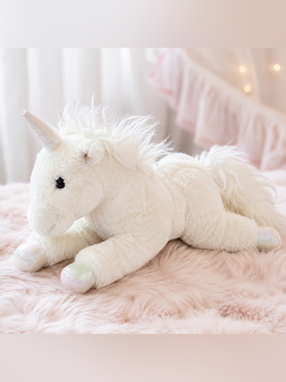FAO Schwarz White Unicorn Plush Stuffed Animal 22” Iridescent Horn & Hooves